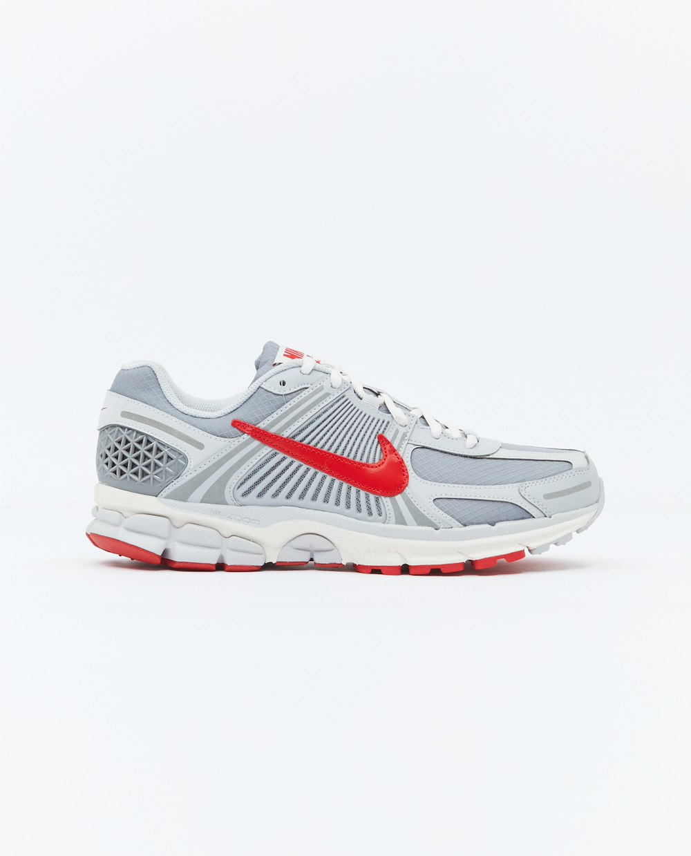 NIKE M ZOOM VOMERO 5 SE