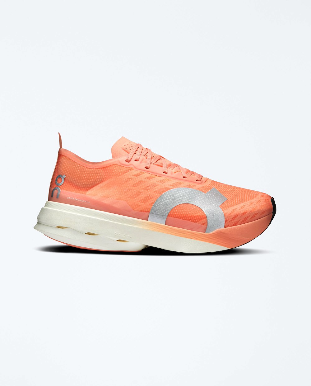 ON CLOUDBOOM STRIKE M