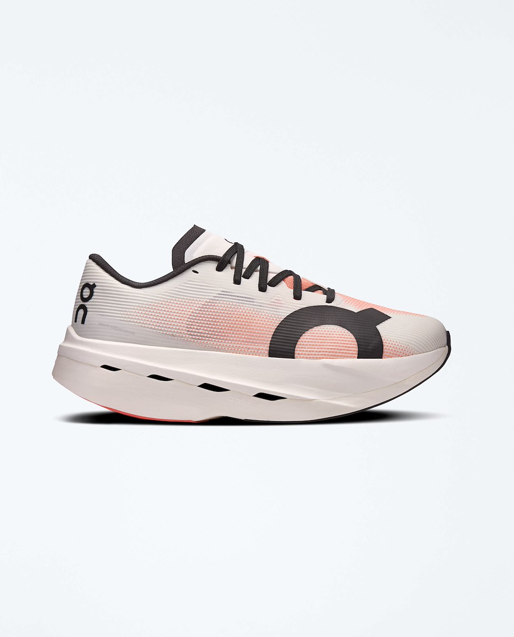 ON CLOUDBOOM VOLT  W