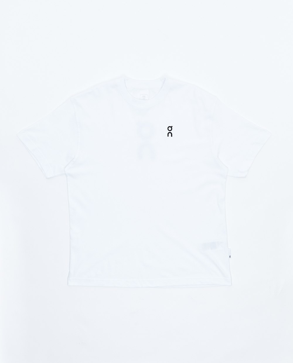 ON M CLUB T