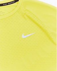 NIKE M STRIDE DRI-FIT ADV SHORT-SLEEVE RUNNING TOP