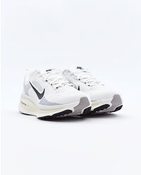 NIKE M VOMERO 18