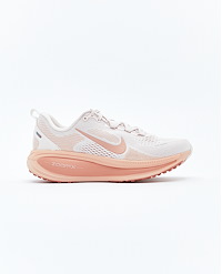 NIKE W VOMERO 18