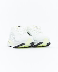 NIKE W VOMERO 18