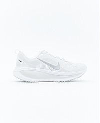 NIKE W VOMERO 18