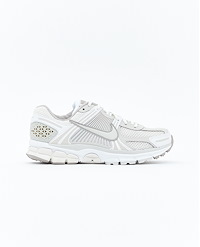 NIKE W ZOOM VOMERO 5