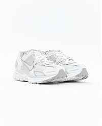 NIKE W ZOOM VOMERO 5