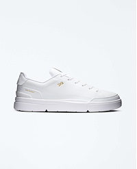 ON THE ROGER CENTRE COURT M