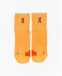 ON U PERFORMANCE RUN SOCK MID