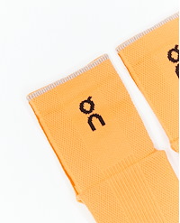 ON U PERFORMANCE RUN SOCK MID