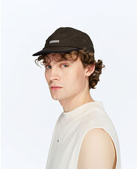UNNA SMILES RUN CAP